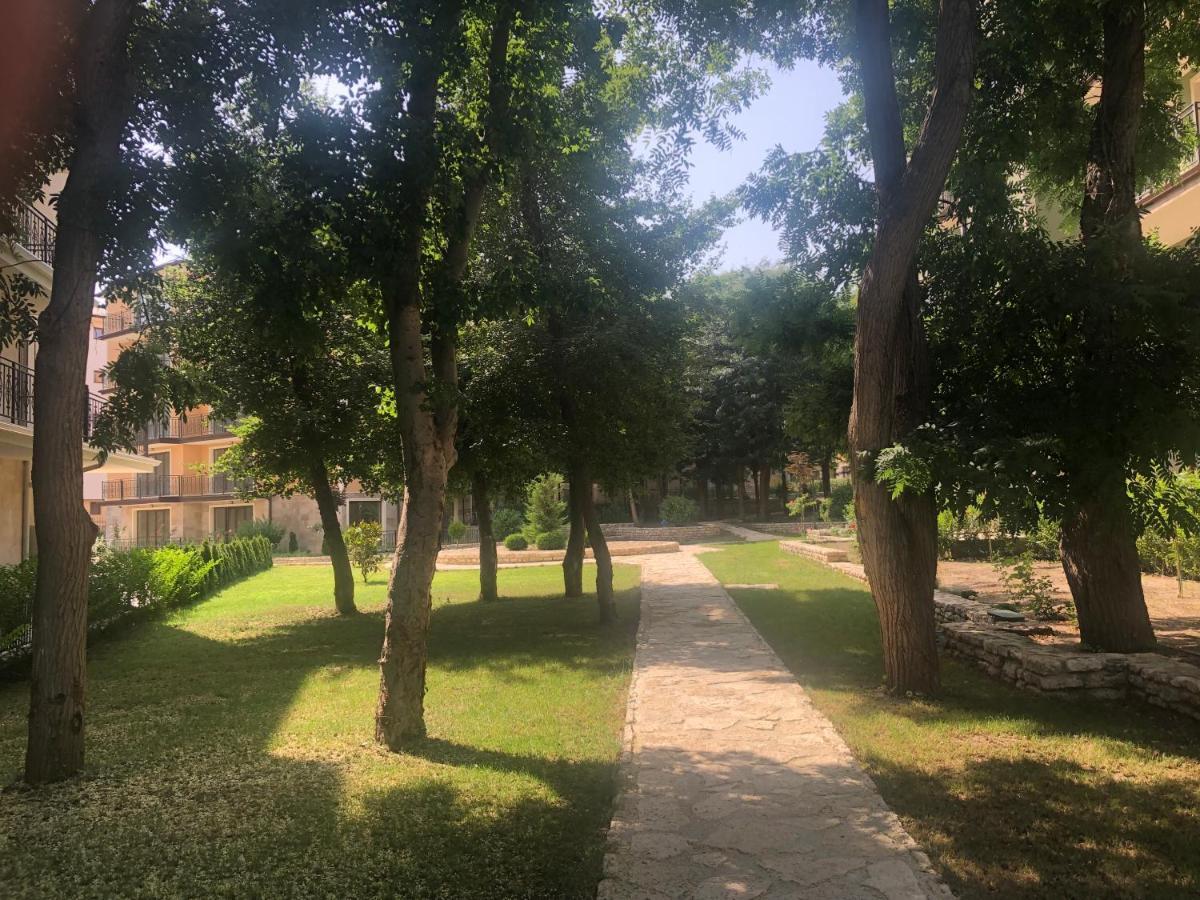 Rabi Park Residence Варна Екстериор снимка